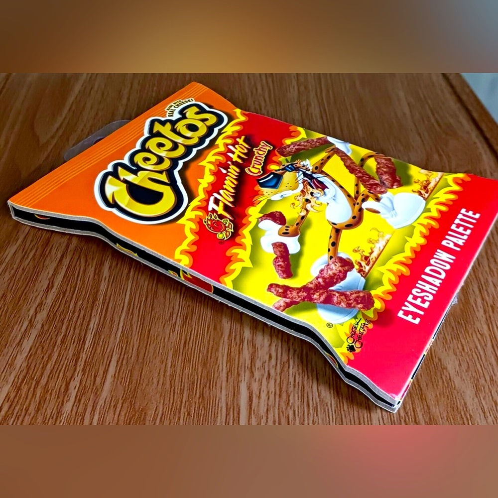 Awesome gift for that flaming hot cheetos lover!!!
Pallette